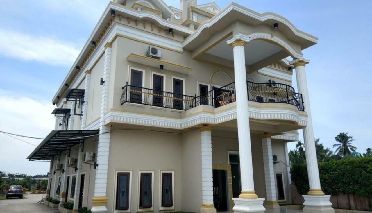 Hotel Grand Family Sungairampah Exterior foto
